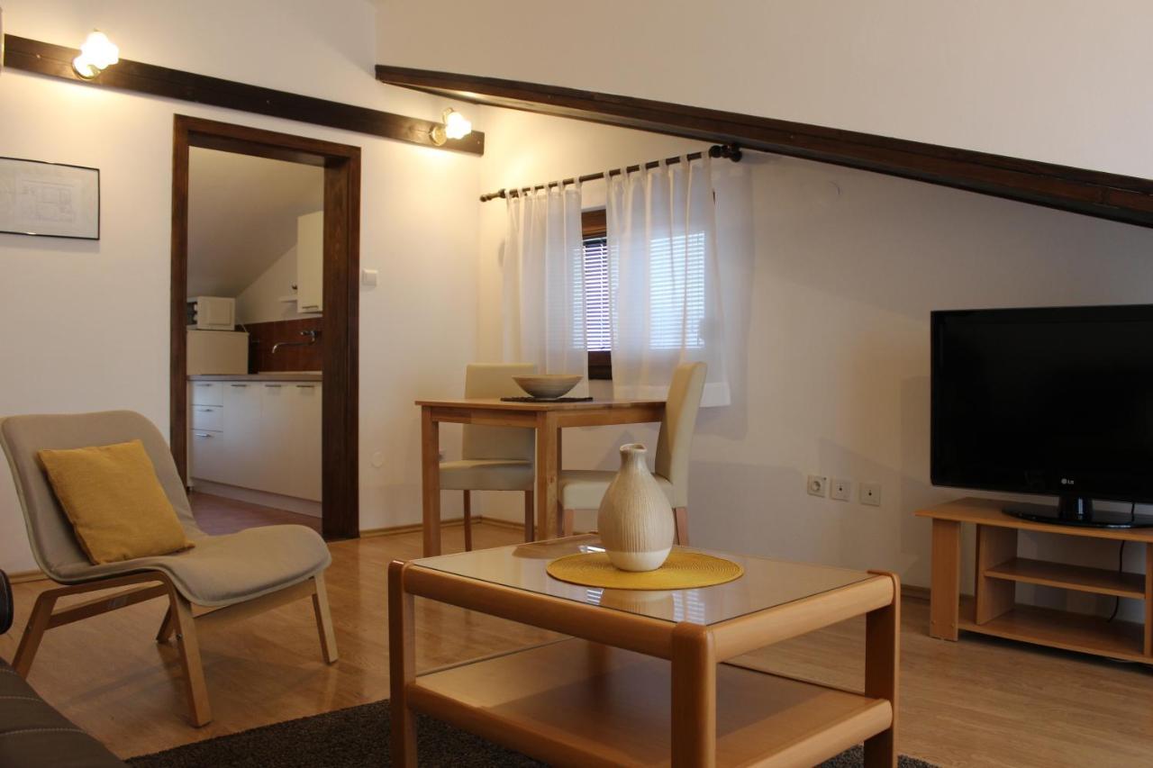 Apartments Dejana Štinjan Bagian luar foto